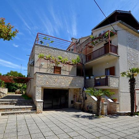 Galant Apartments 로비니 외부 사진