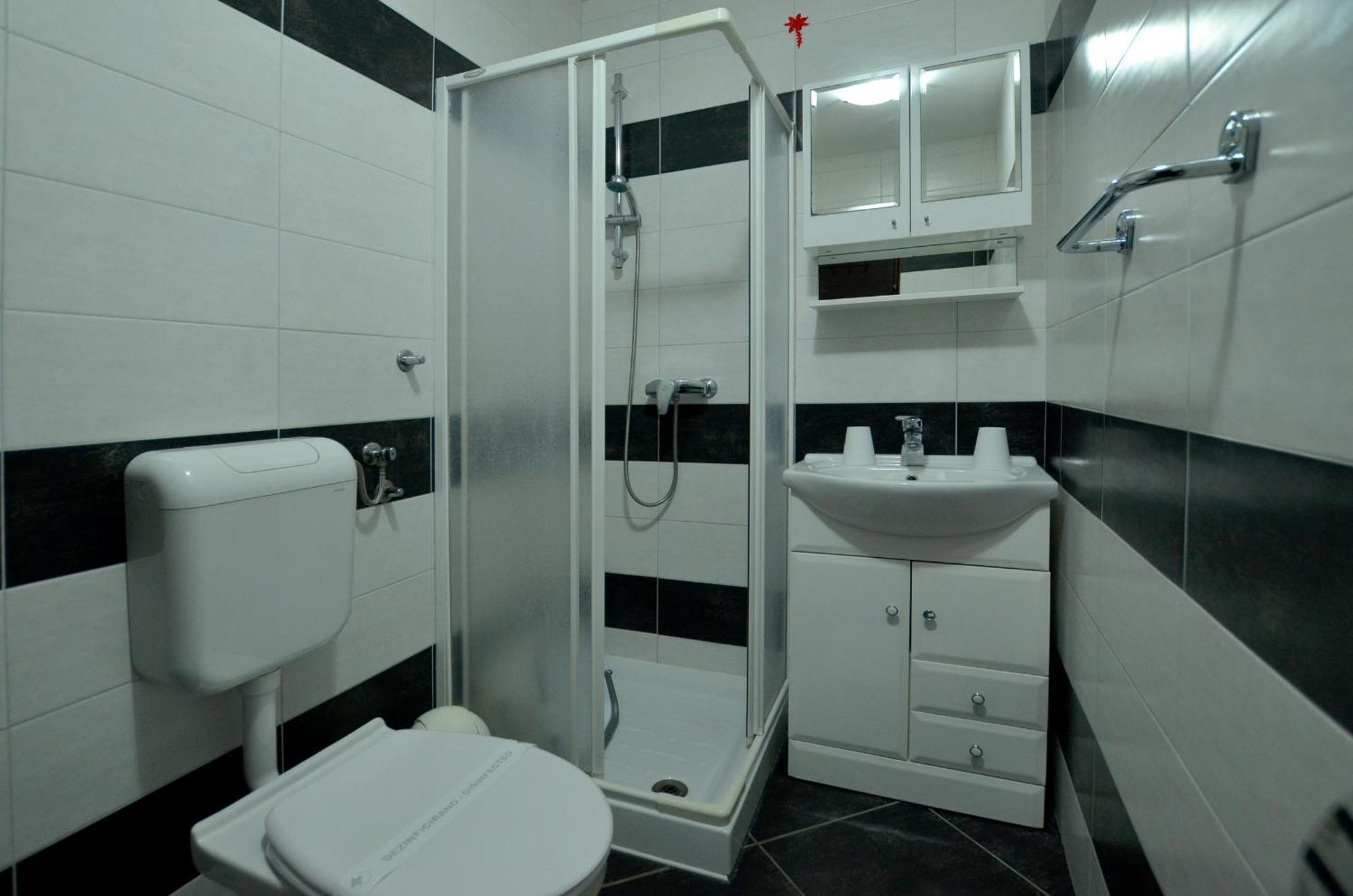 Galant Apartments 로비니 외부 사진