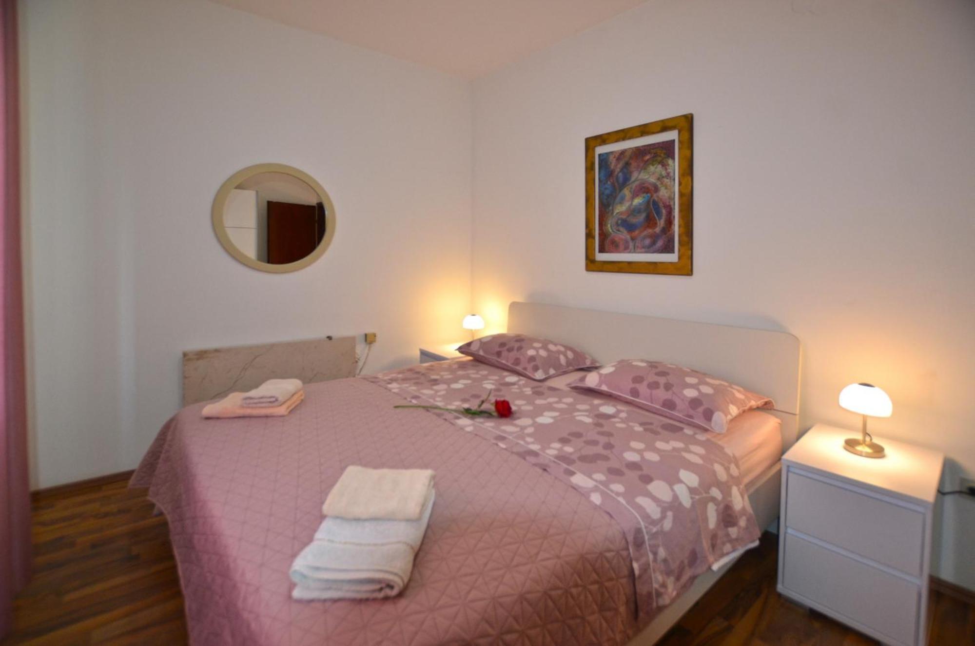 Galant Apartments 로비니 외부 사진