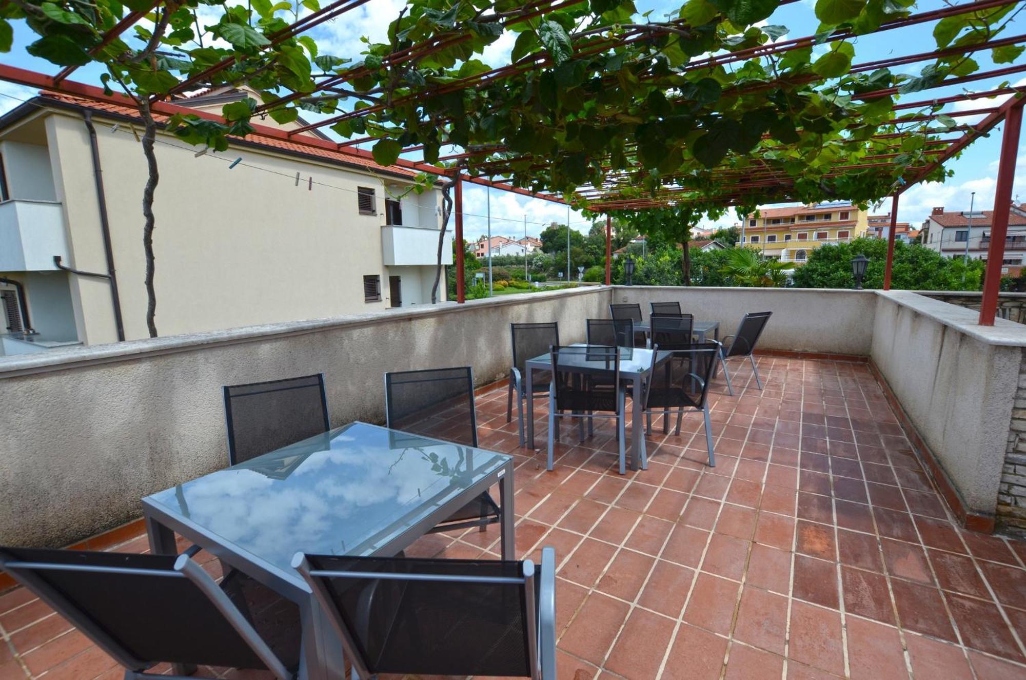 Galant Apartments 로비니 외부 사진